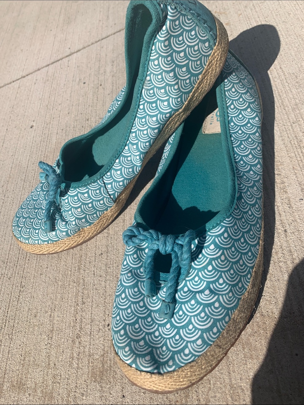 UGG Australia "Syleste" teal blue canvas scallop-print espadrille flats